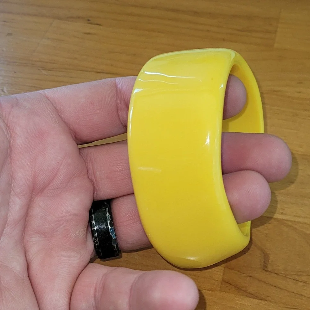 Chunky Yellow Acrylic Resin Bangle Bracelet Wide Mod 2.5 Inch 79g